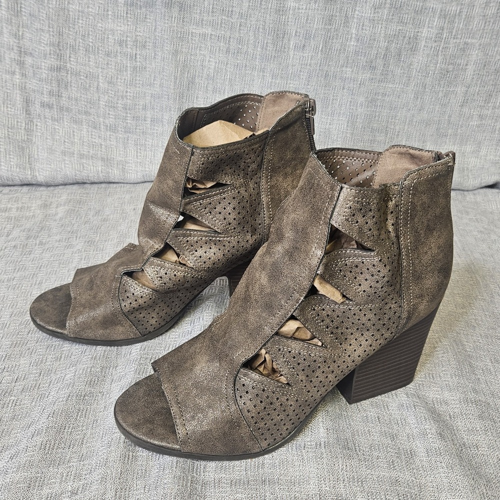 Maurices Trixie Cut brown shimmer stacked heel ankle‎ booties.  Womens Size 9w ? - Picture 5 of 13